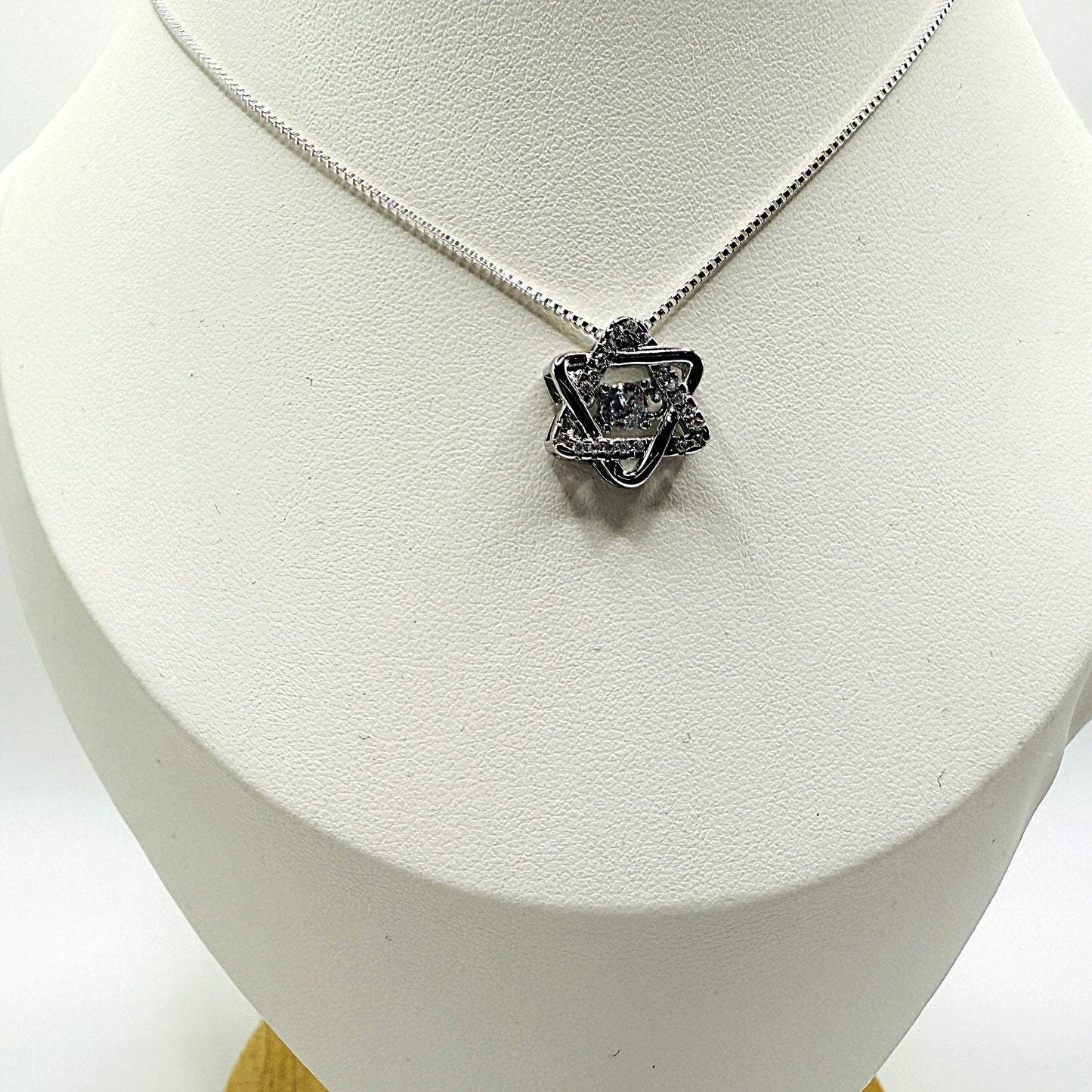 Dancing Crystal Twinkling Star Pendant Necklace