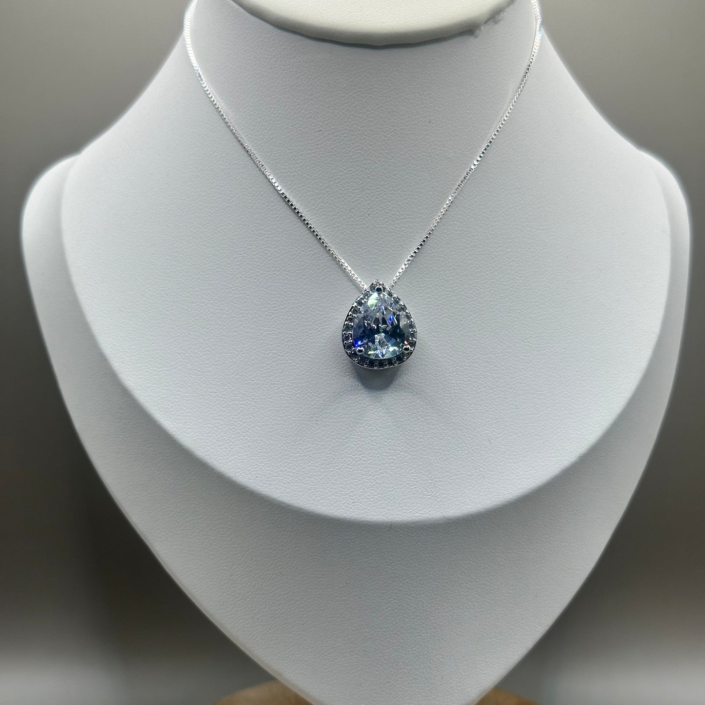 Teardrop Sparkle Halo pendant on box chain