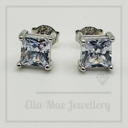 Square Princess Cut Stone Claw Stud Earrings