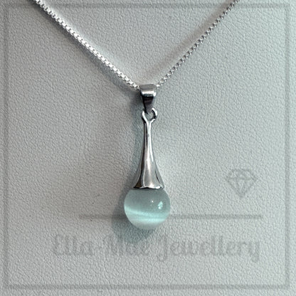 Luna Moonstone Pendant Necklace