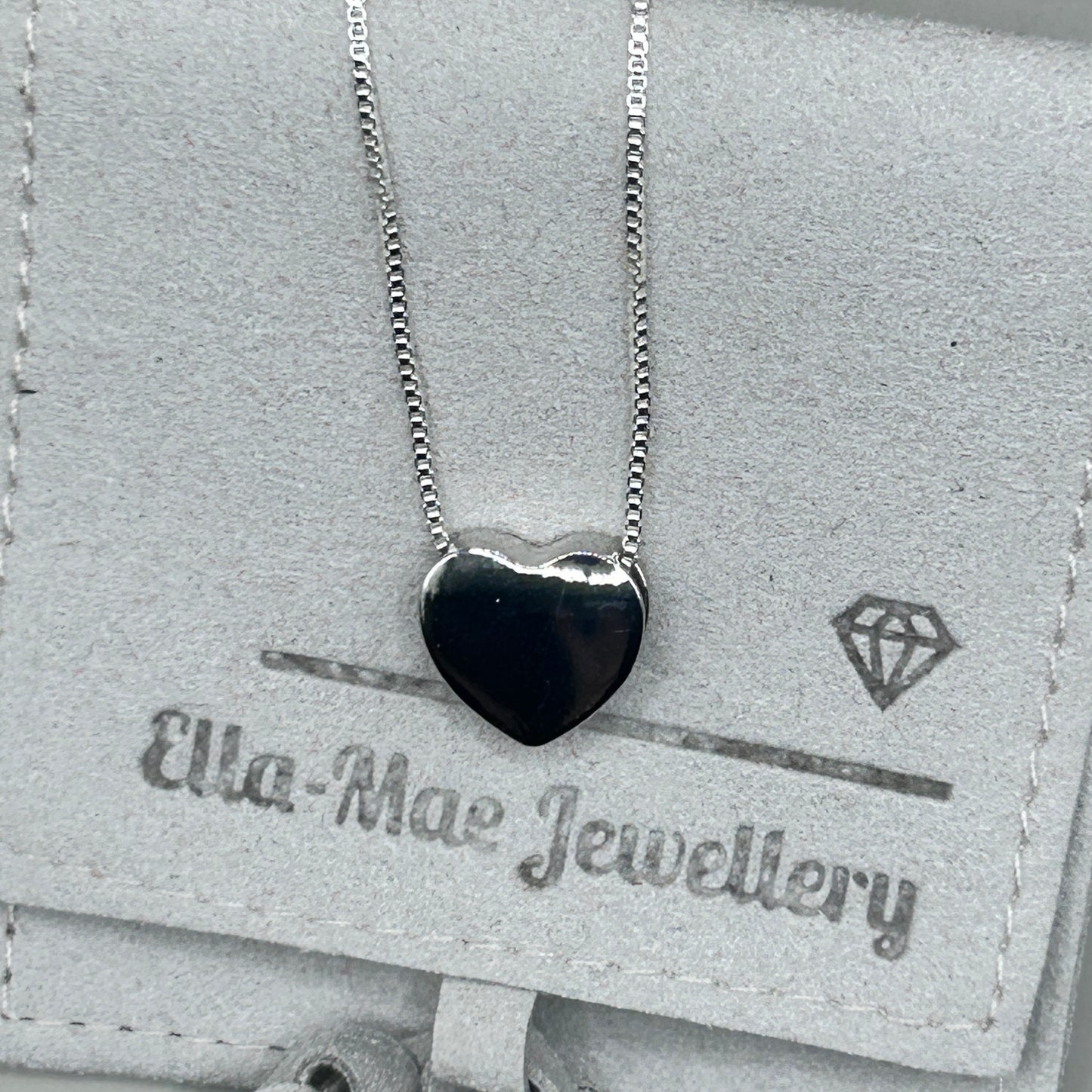 smooth silver heart pendant on box chain