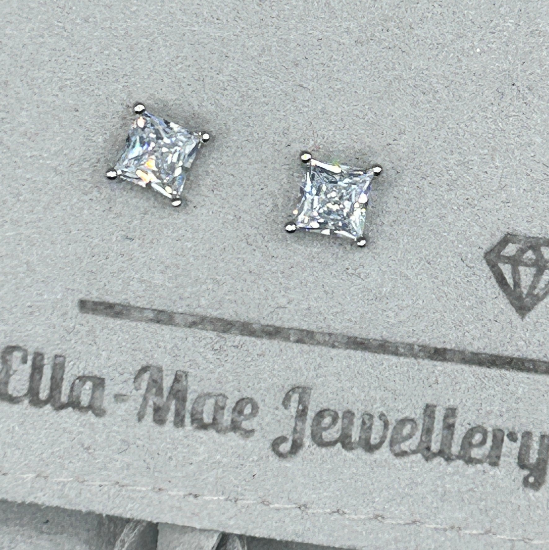 Square Princess Cut Stone Claw Stud Earrings