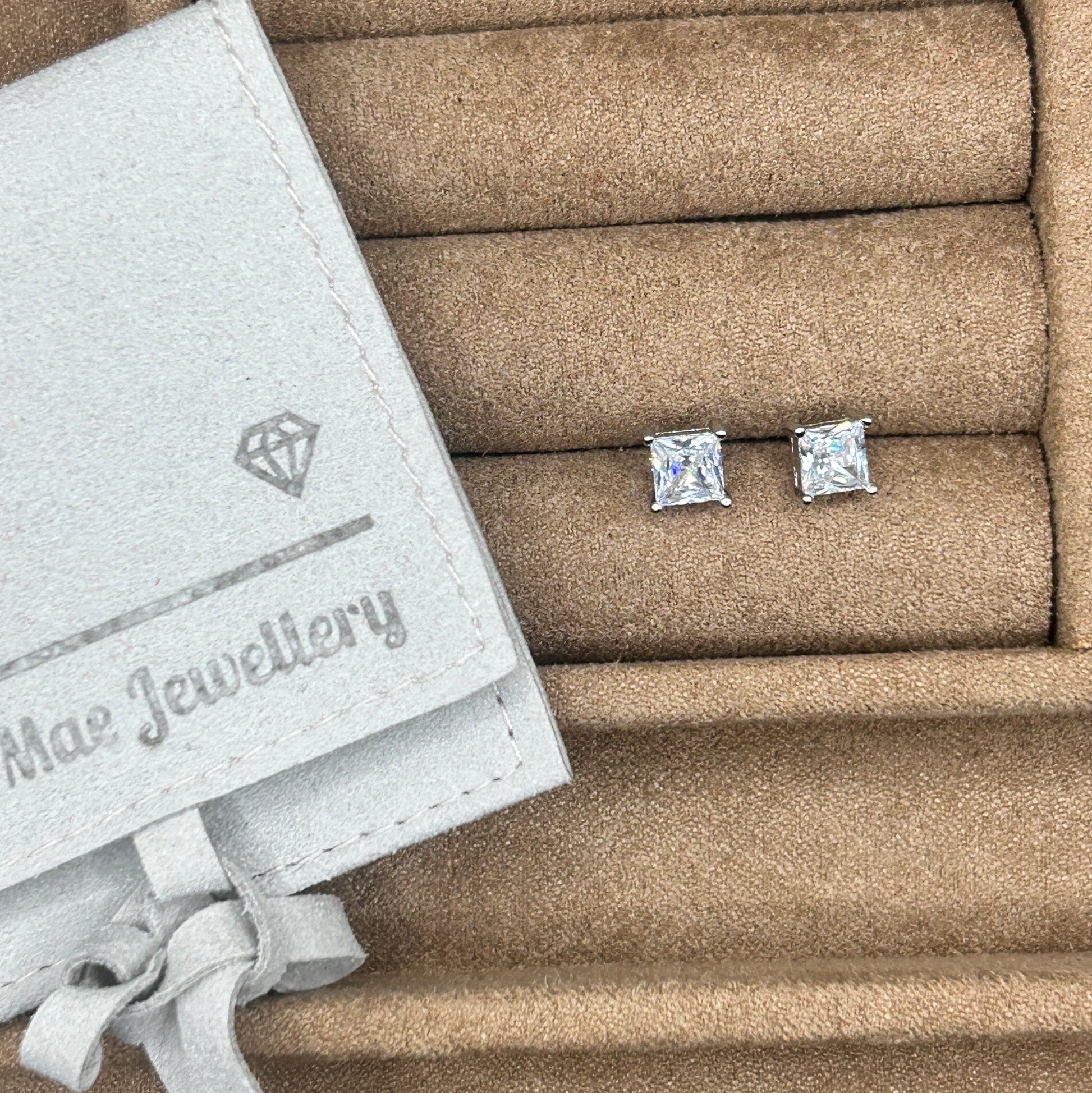 Square Princess Stone Claw Stud Earrings